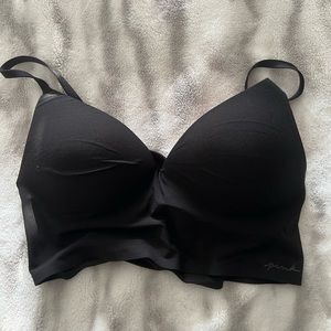 Victorias Secret Wireless Push up - size medium